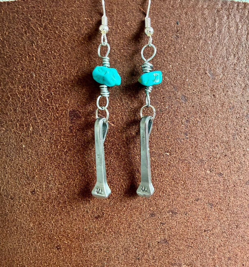 Tuquoise Horseshoe Nail Earing's