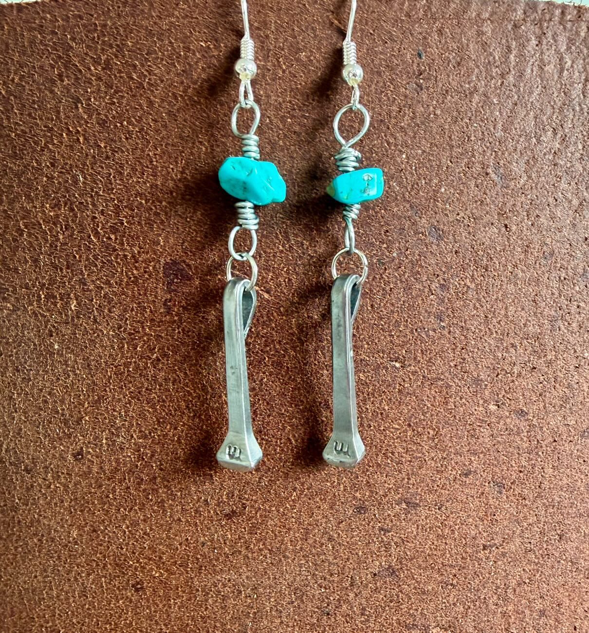 Tuquoise Horseshoe Nail Earing's