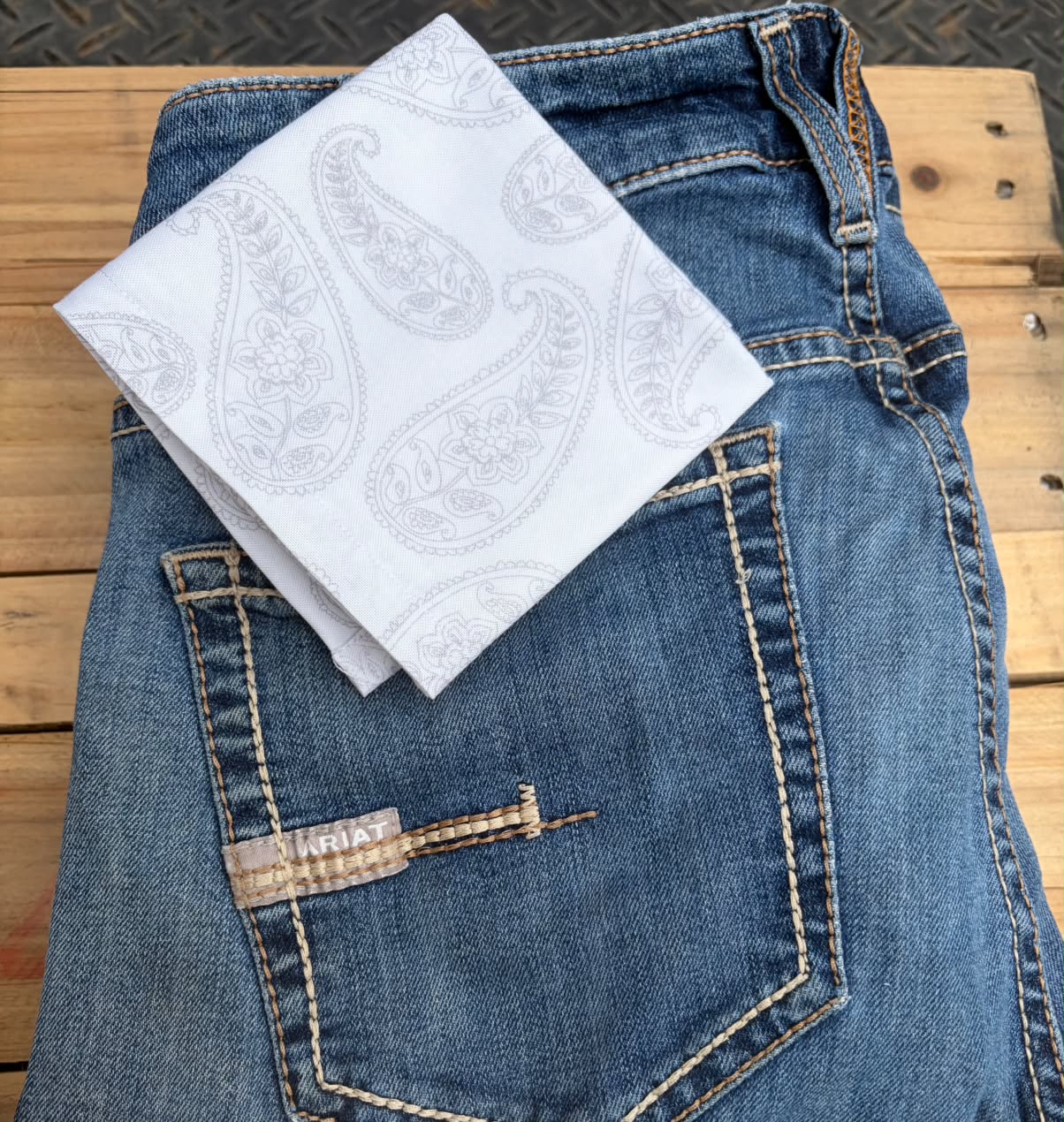 Bandana White Paisley